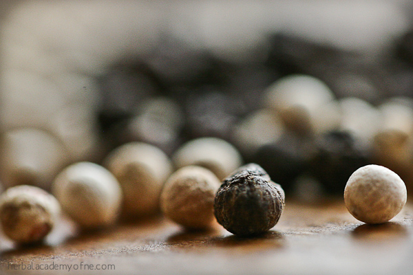 3 Surprising Medicinal Uses of Black Pepper