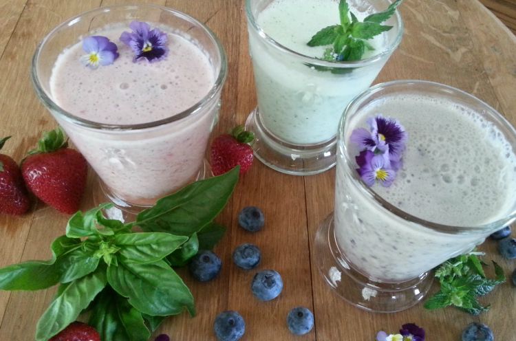 Refreshing Basil and Mint Smoothie Combinations