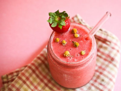 Chamomile Smoothie with Berry