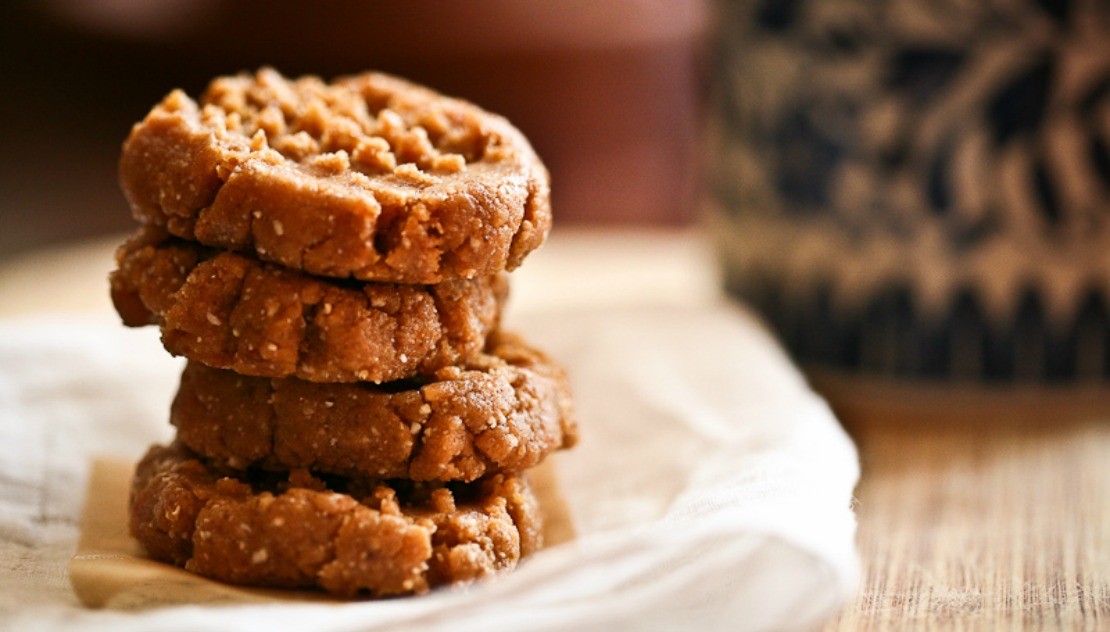 Cacao Dusted Peanut Butter Cookies | Herbal Academy | Healthy, almost raw, Peanut Butter Cookies made with cashews and dates! They're gluten and wheat free, without flour, refined sugars, eggs, or butter.