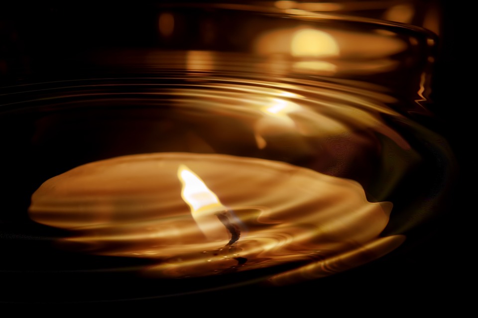 candle-553760_960_720