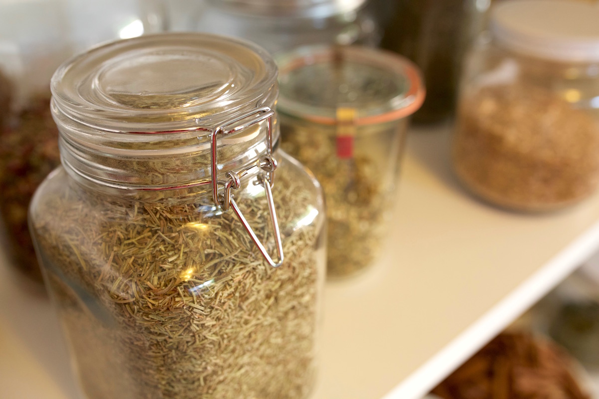 6 Tips for Storing Dried Herbs | Herbal Academy | Follow these 6 tips for storing dried herbs to have the freshest herbs possible in your herbal apothecary!