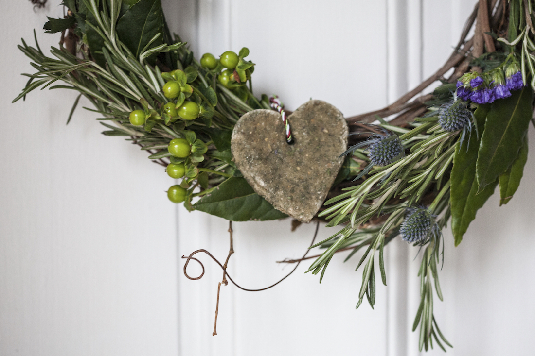 How To Make A Fragrant Wreath - Rosemary And Pines Fiber Arts