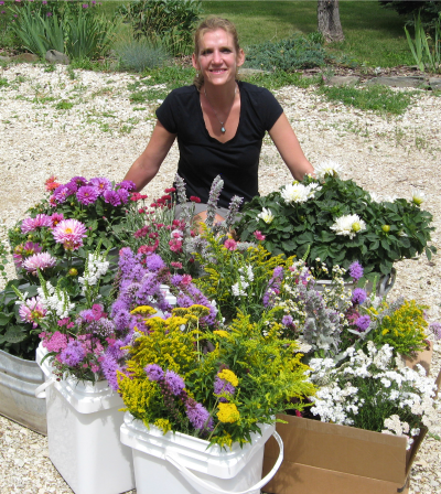 Teacher Feature: Carey Denman | Herbal Academy | We are excited to share this month's interview with Carey Denman! Join us as she shares her experience as a community herbalist, and associate educator here at the Herbal Academy! 