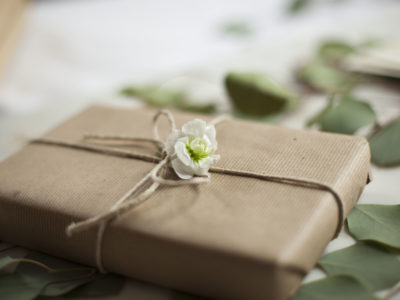 11 DIY Herbal Wedding Favors To Gift To Guests | Herbal Academy | Looking for the perfect favors for your wedding? Try your hand at one of these DIY herbal wedding favors for your guests.