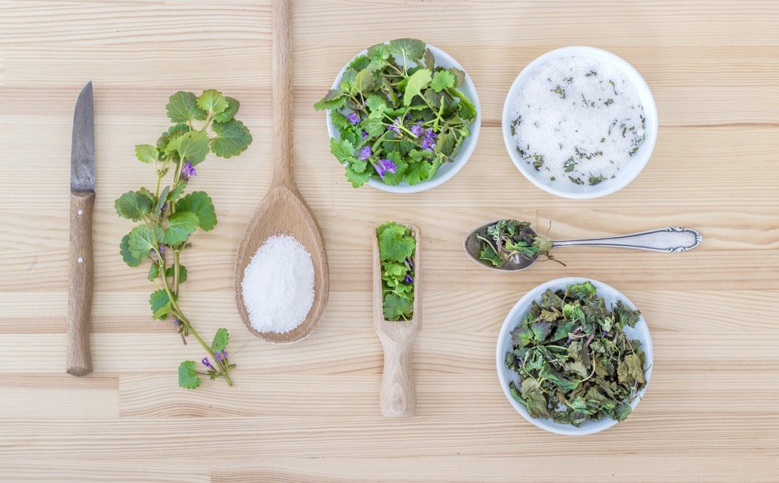 Let's Go All Herbal! What Are The Benefits Of Using Herbal Skincare  Products? – Anherb Natural