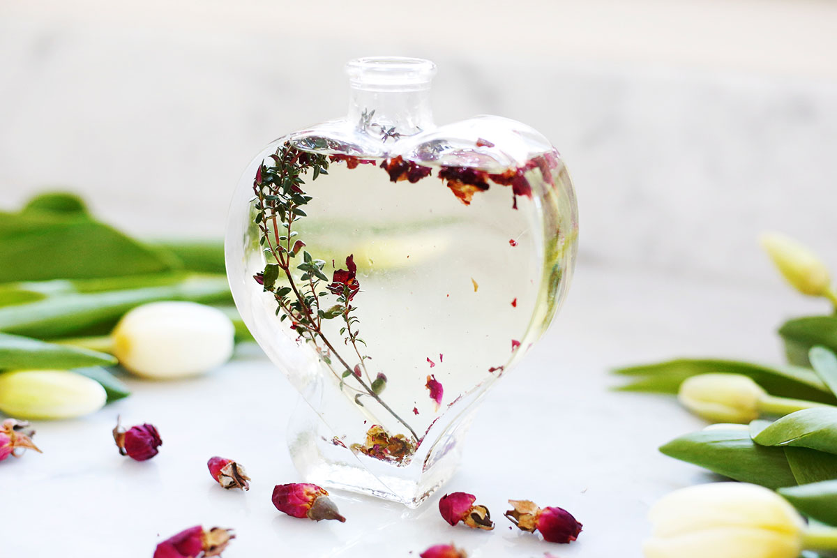 26 Handmade Valentine's Day Ideas: Gifts, Recipes, and DIYs to Show Your Love | Herbal Academy | We have pulled together 26 handmade Valentine’s Day ideas that will help you find the perfect floral gift as well as unique herbal-inspired ways to celebrate this day of love!