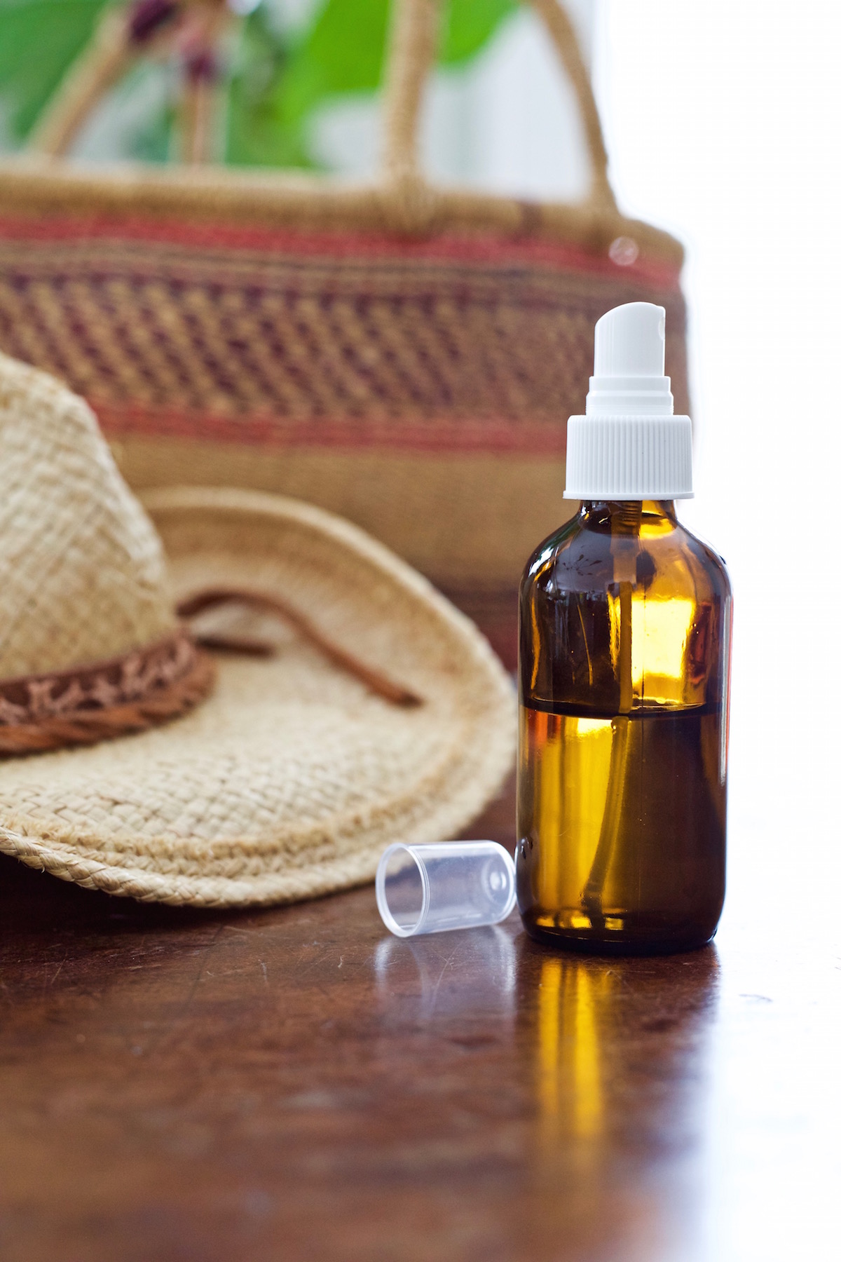 essential oil spray bottle to repel ticks