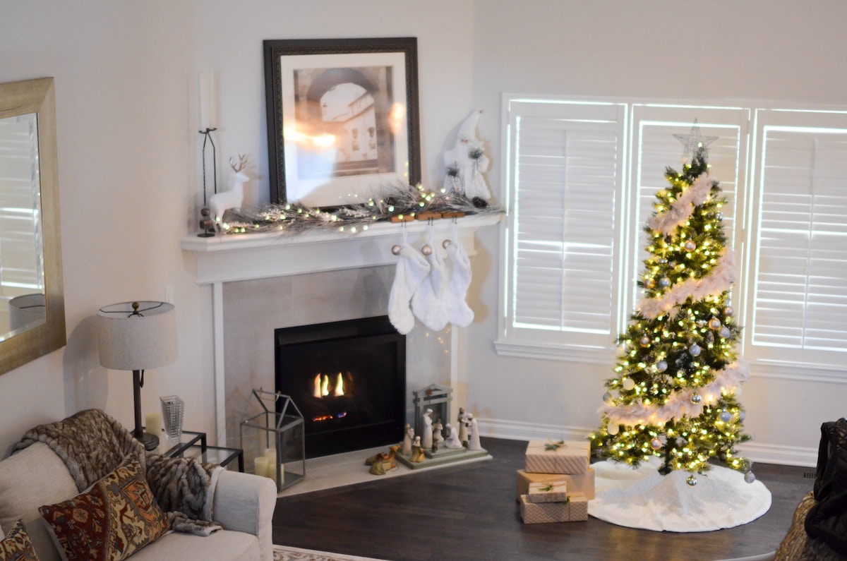 5 Ways To Make Your Home Smell Good For The Holidays