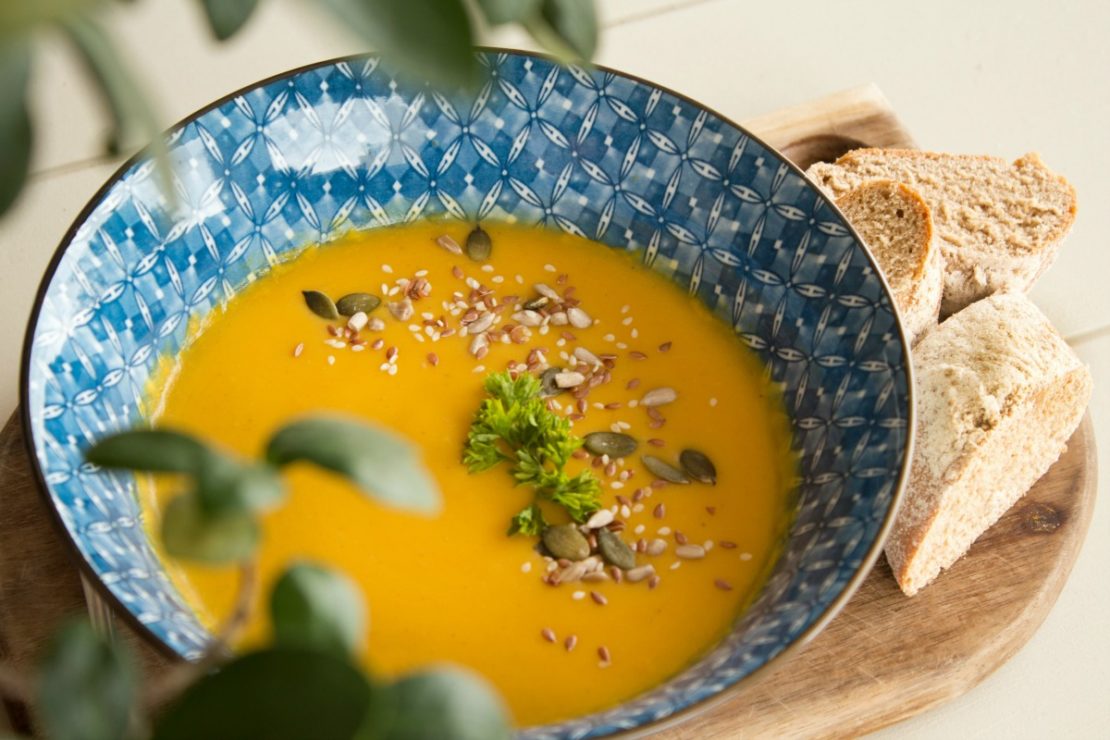 A Warming Turmeric Cauliflower Soup For Chilly Winter Days | Herbal Academy | There is nothing better than a warm bowl of soup on a chilly winter’s day. Give our Turmeric Cauliflower Soup a try and stay warm!