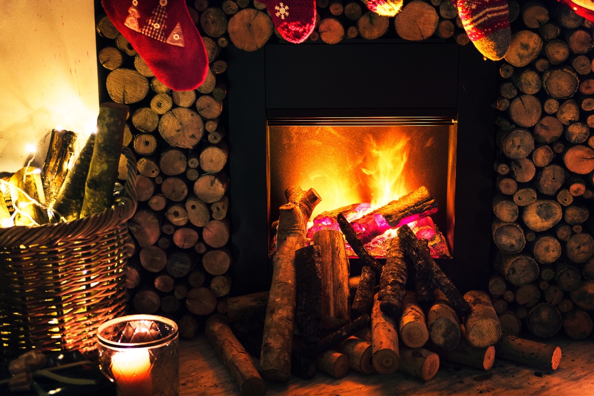 How To Embrace Hygge During Winter | Herbal Academy | In this post, you will discover the basic concept of hygge, and how to embrace hygge to aid in your happiness this winter.