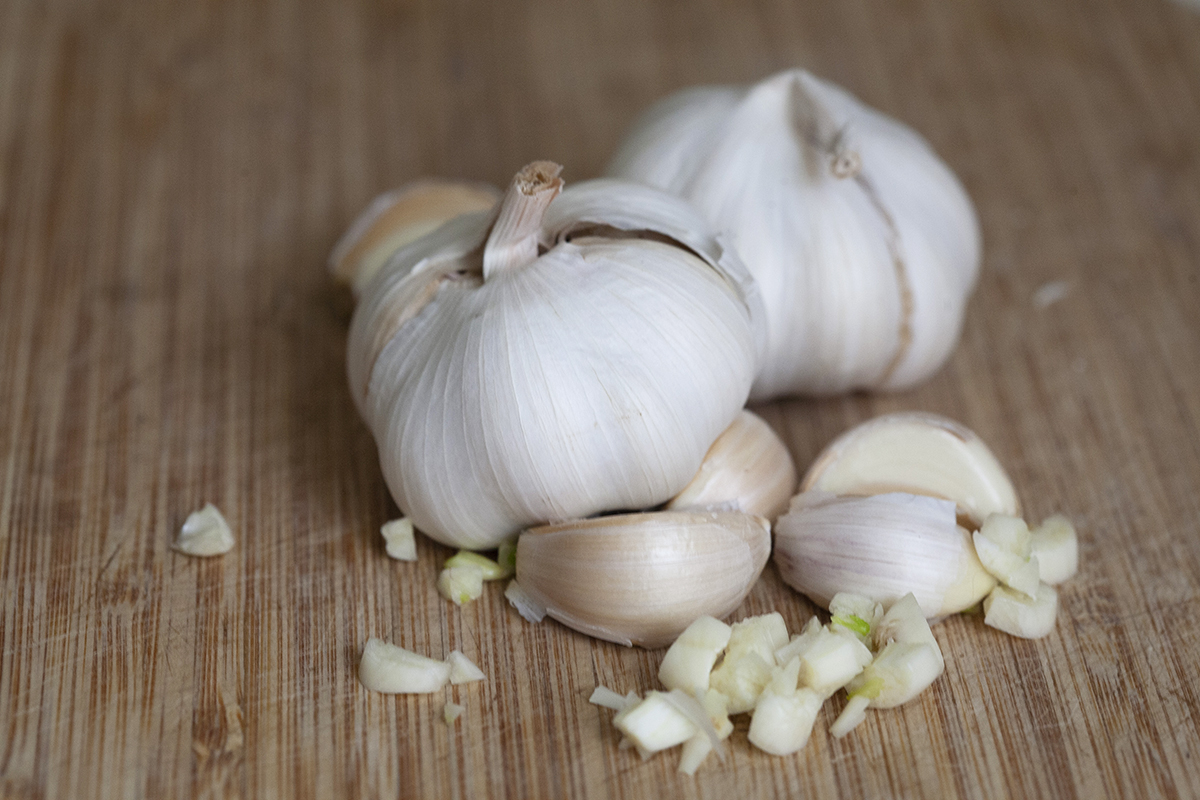 garlic cloves on a table