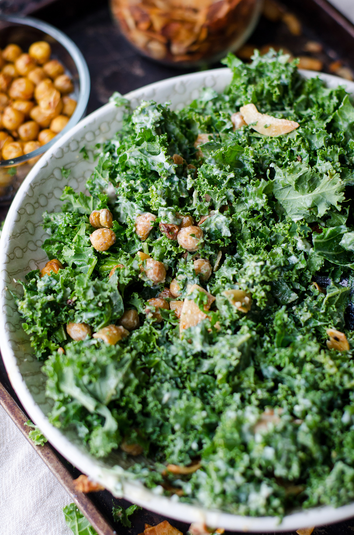 kale salad with garbanzo beans