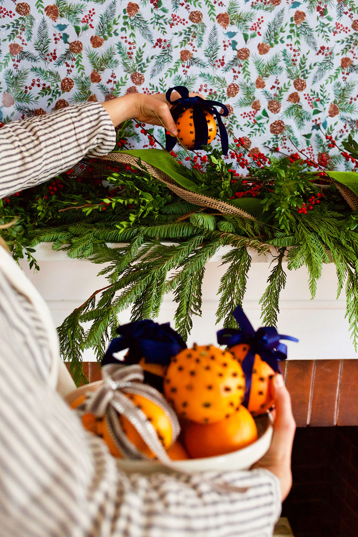 8 Ideas to Create a Natural Holiday Home | Herbal Academy | Learn how to use beautiful botanicals and herbal crafts in the natural holiday home to add a special element to the season that is reminiscent of the past.