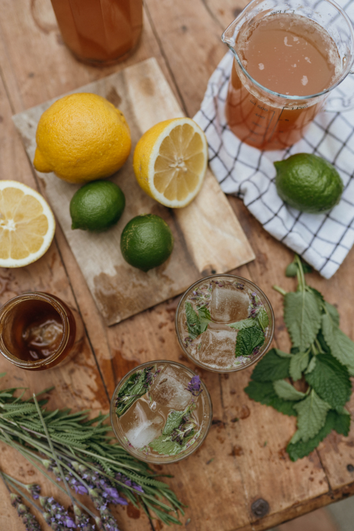 ingredients to make herbal lemonade