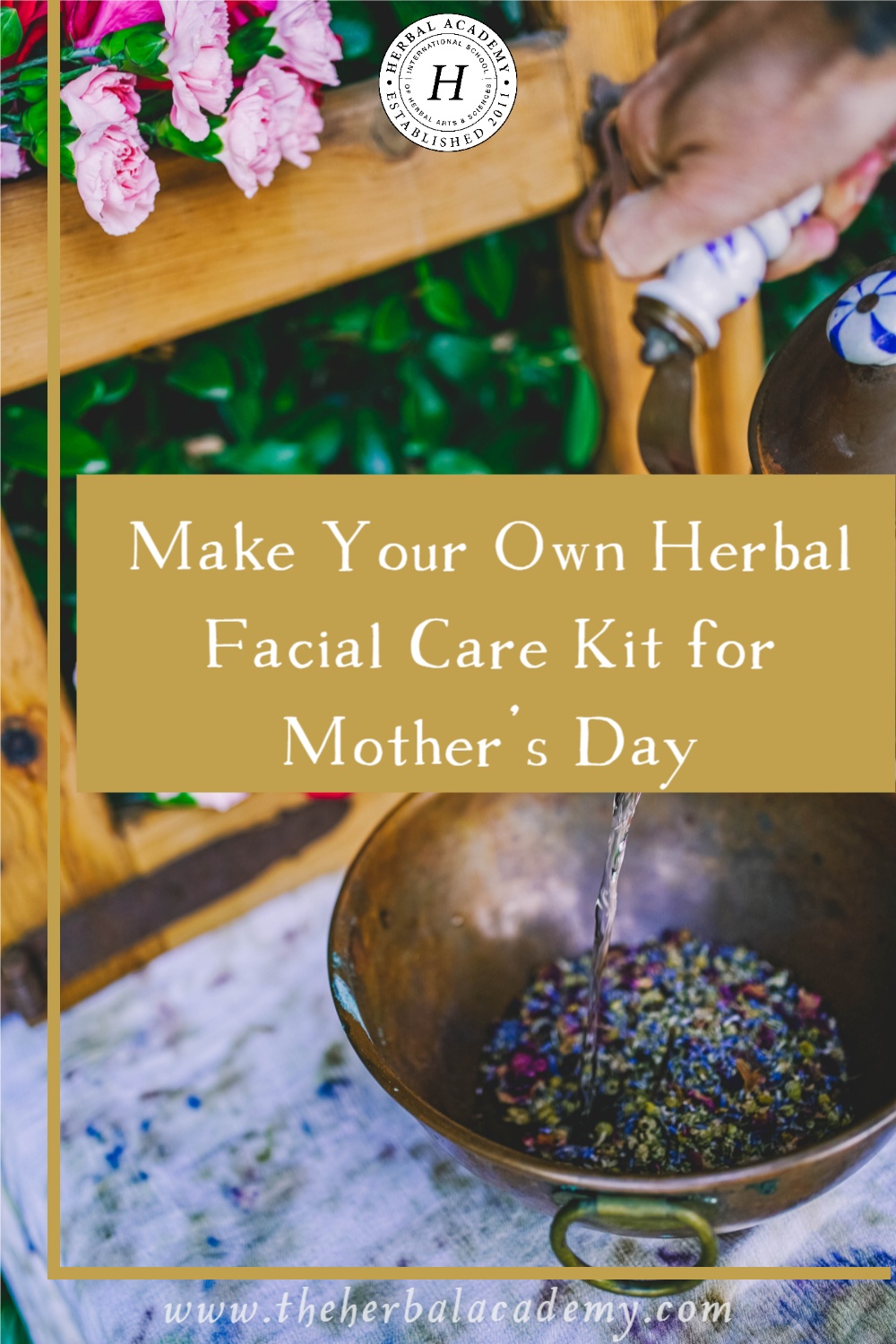 Make Your Own Herbal Facial Care Kit for Mother’s Day | Herbal Academy | This beautiful floral-inspired facial care kit is a perfect way to make time for yourself or to give as a Mother’s Day gift.