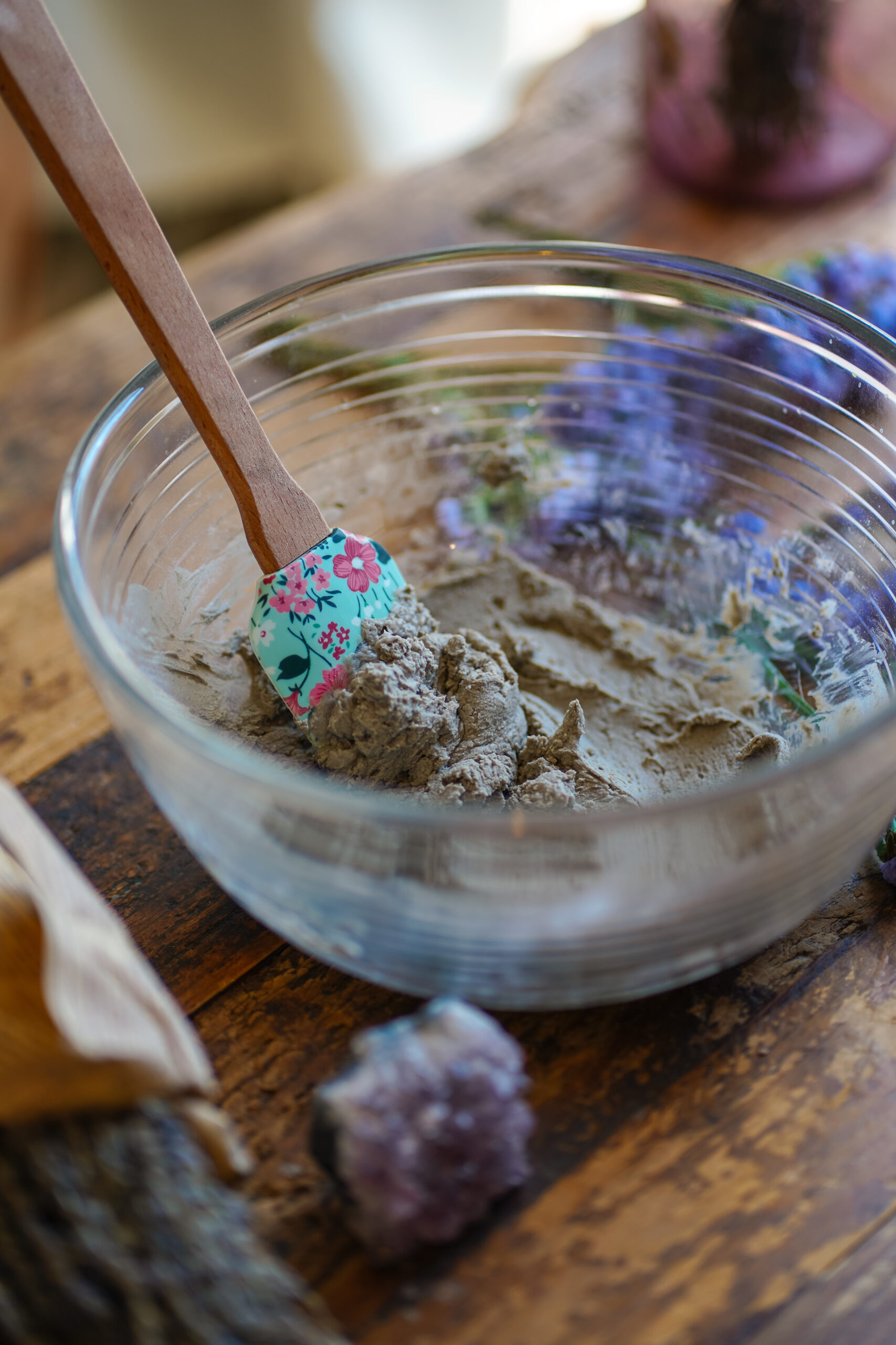 shower steamer mix in a bowl