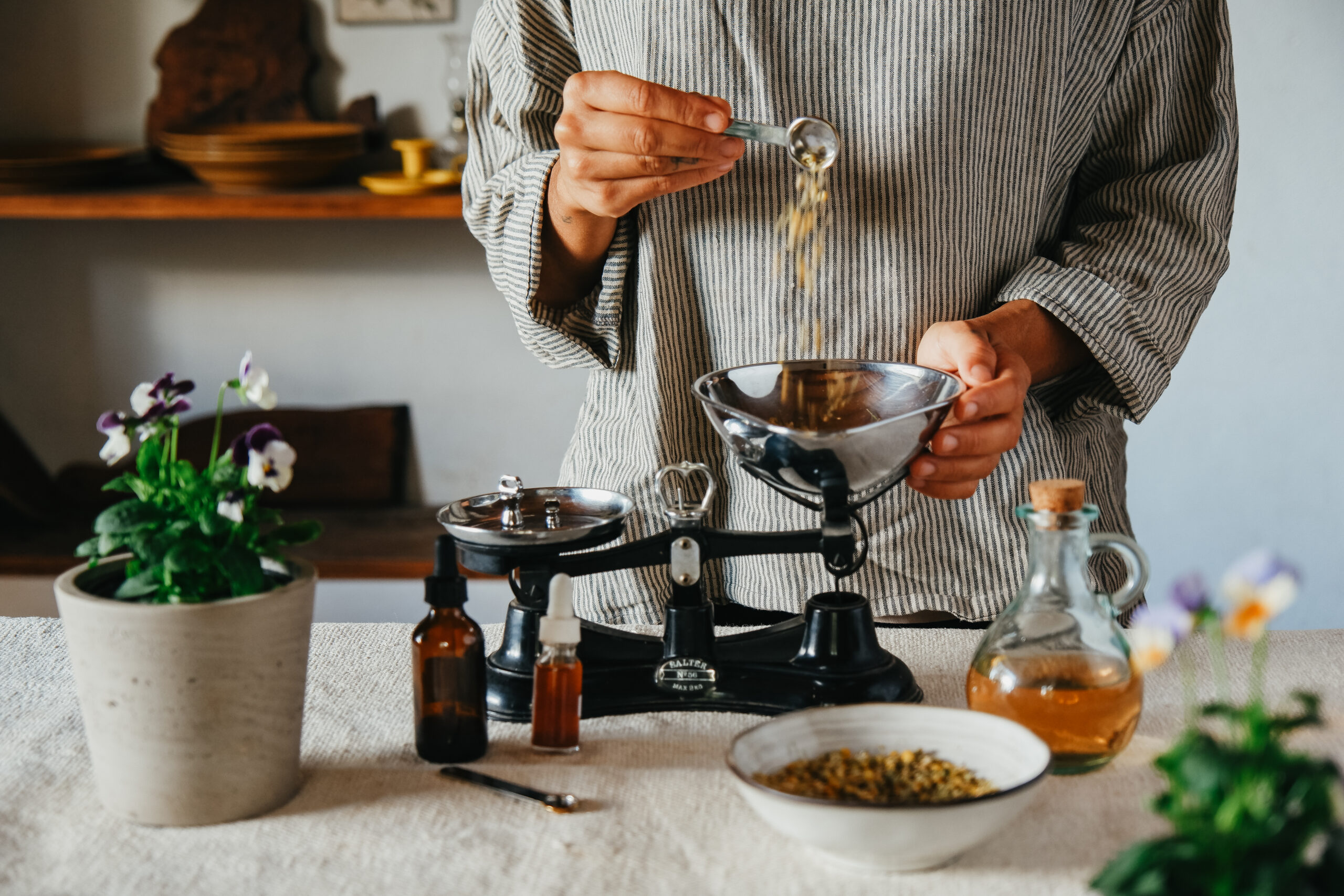 Tincture Making Course by Herbal Academy - making tincture