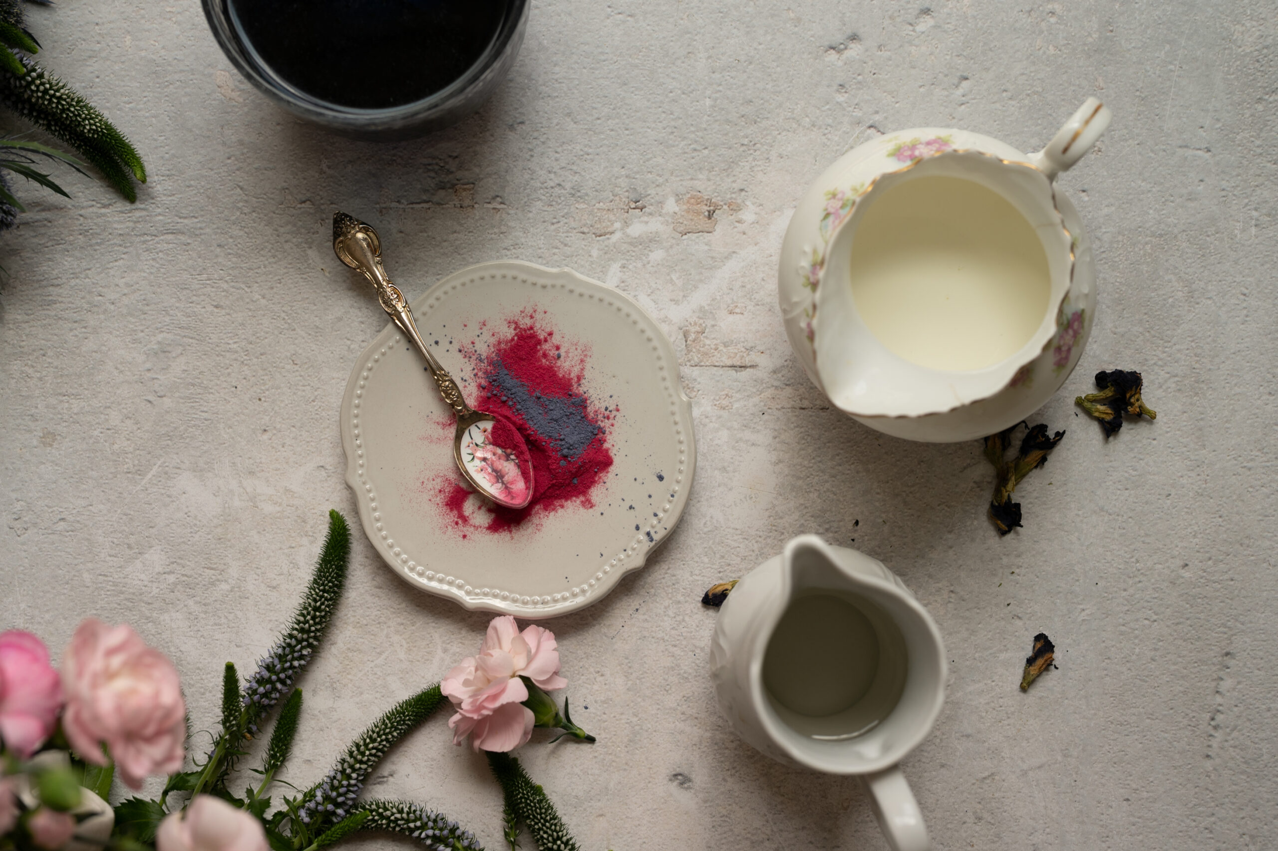 ingredients to make butterfly pea flower tea latte
