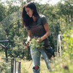 Herbal Academy Student Feature: Rae Bellows (@wildoriginsbotanicals) by Herbal Academy