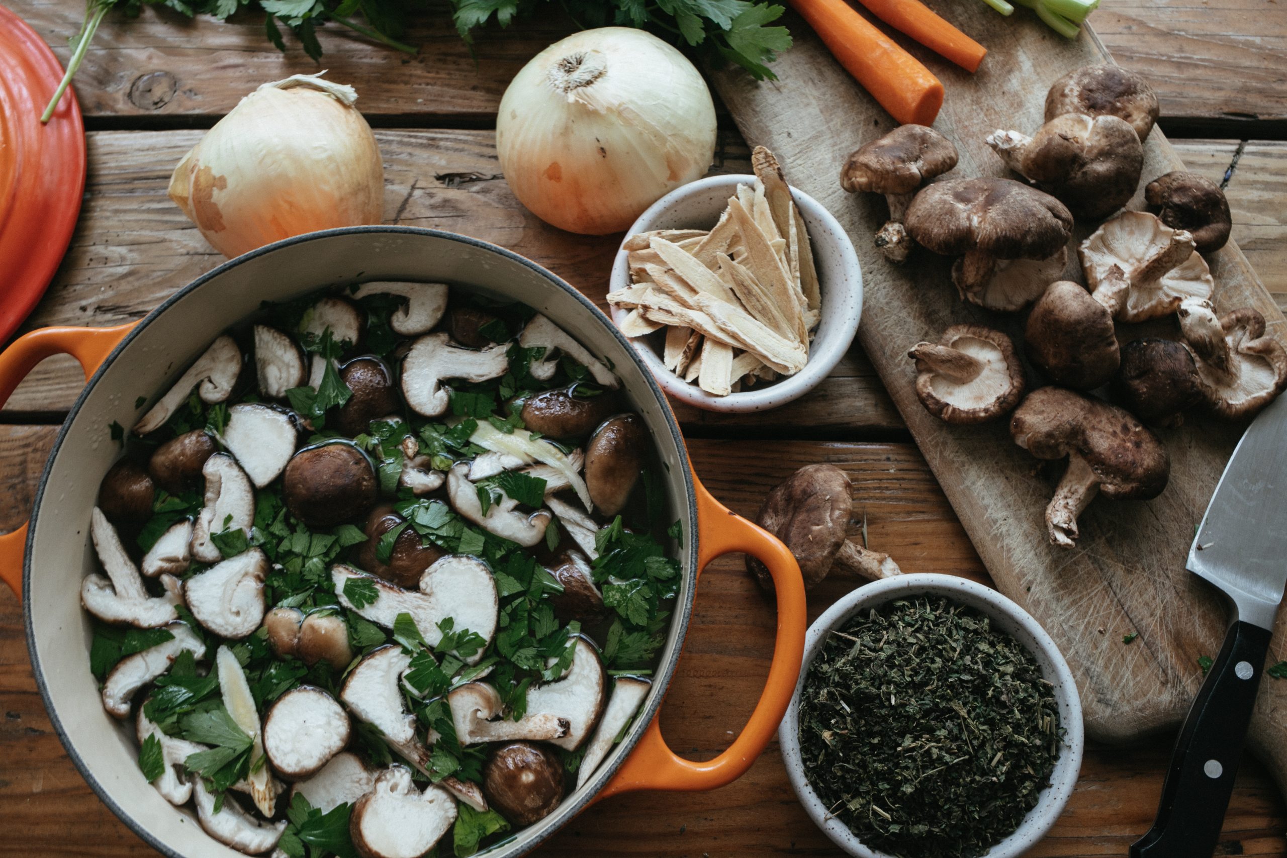making mushroom broth